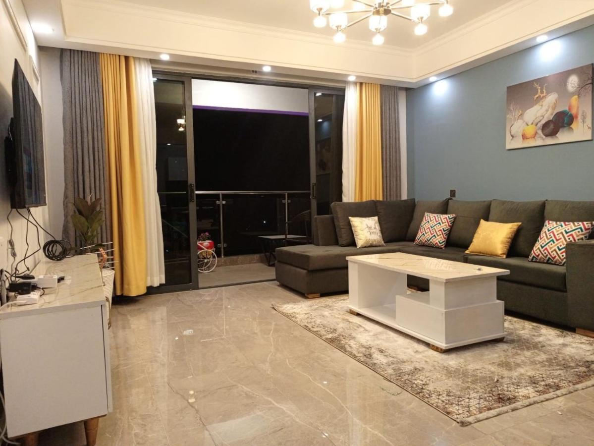 Stayrest Safari Tours New 3 Bedroom Apartments In Kilimani Nairobi With Rooftop Pool Eksteriør billede