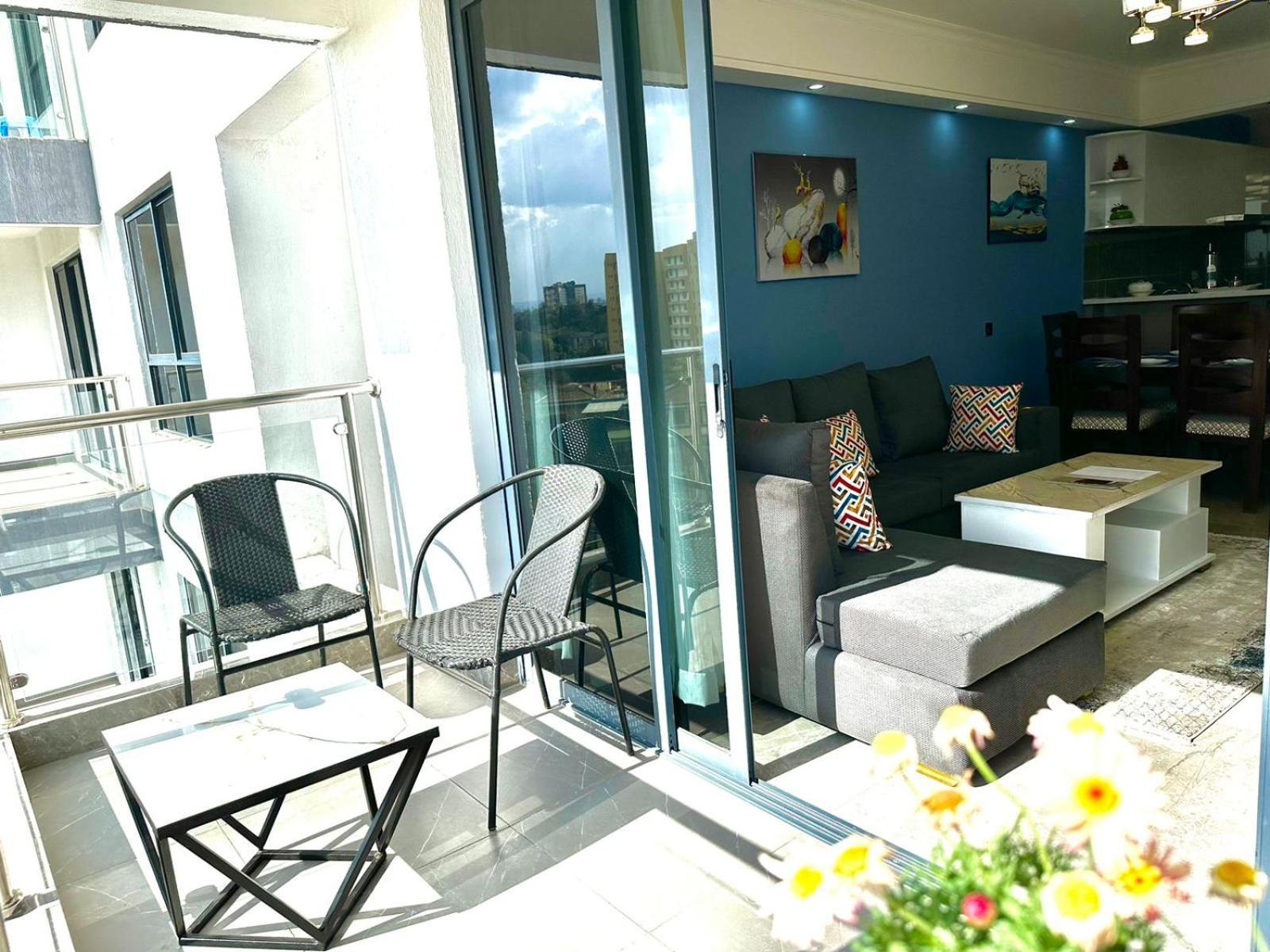 Stayrest Safari Tours New 3 Bedroom Apartments In Kilimani Nairobi With Rooftop Pool Eksteriør billede