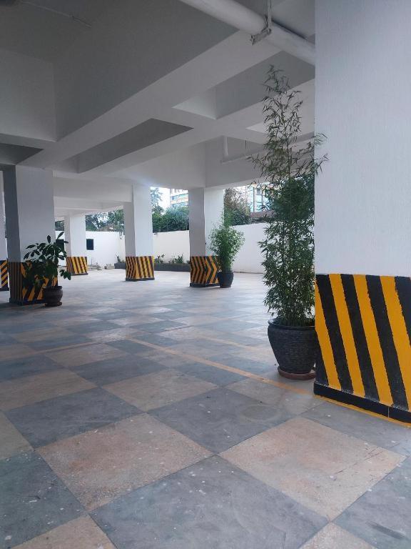 Stayrest Safari Tours New 3 Bedroom Apartments In Kilimani Nairobi With Rooftop Pool Eksteriør billede